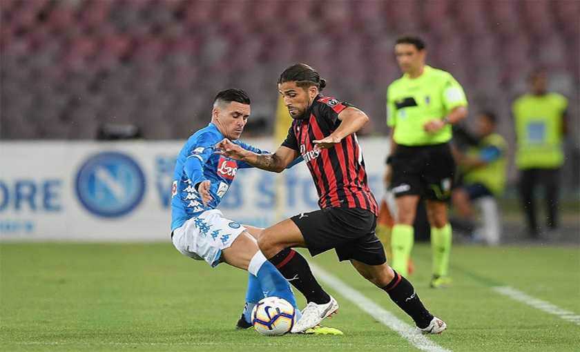 AC Milan Incar Bek Barcelona